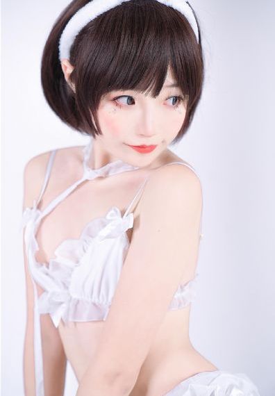 出差被部长夺走的经典句子_4K手机免费观看完整