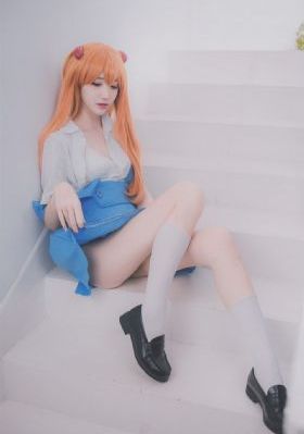 美女老师的诱惑_BD全集免费观看